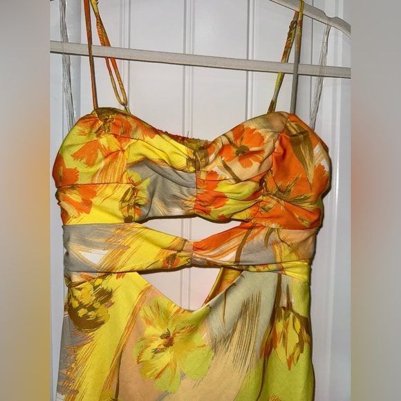 Saints & Secrets Floral Dress - Picture 2 of 7